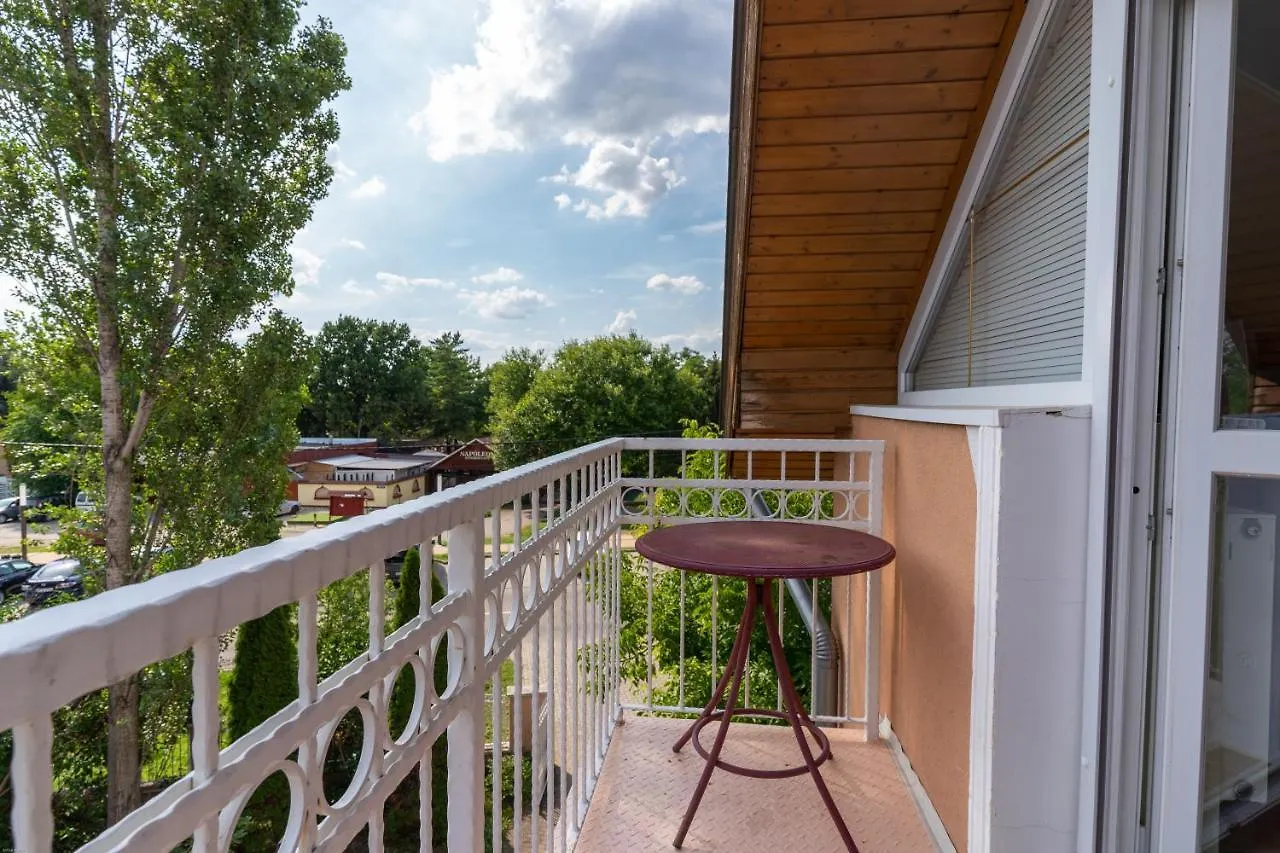 Bed and Breakfast Izabella Panzio Hajdúszoboszló Nocleg ze śniadaniem